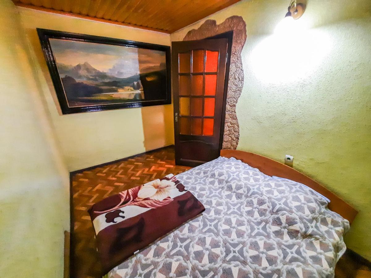 Vitalie Chişinău Esterno foto