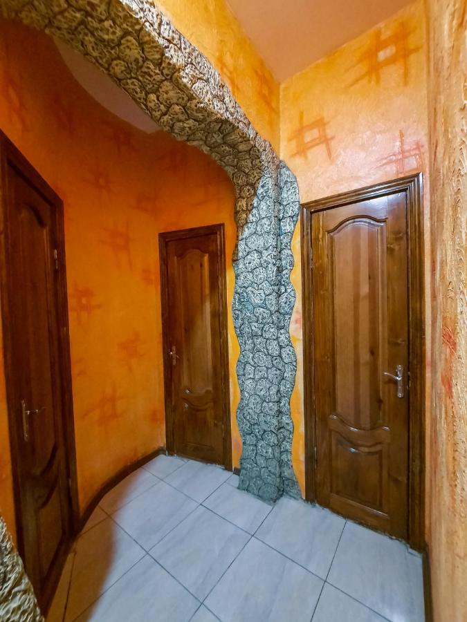Vitalie Chişinău Esterno foto