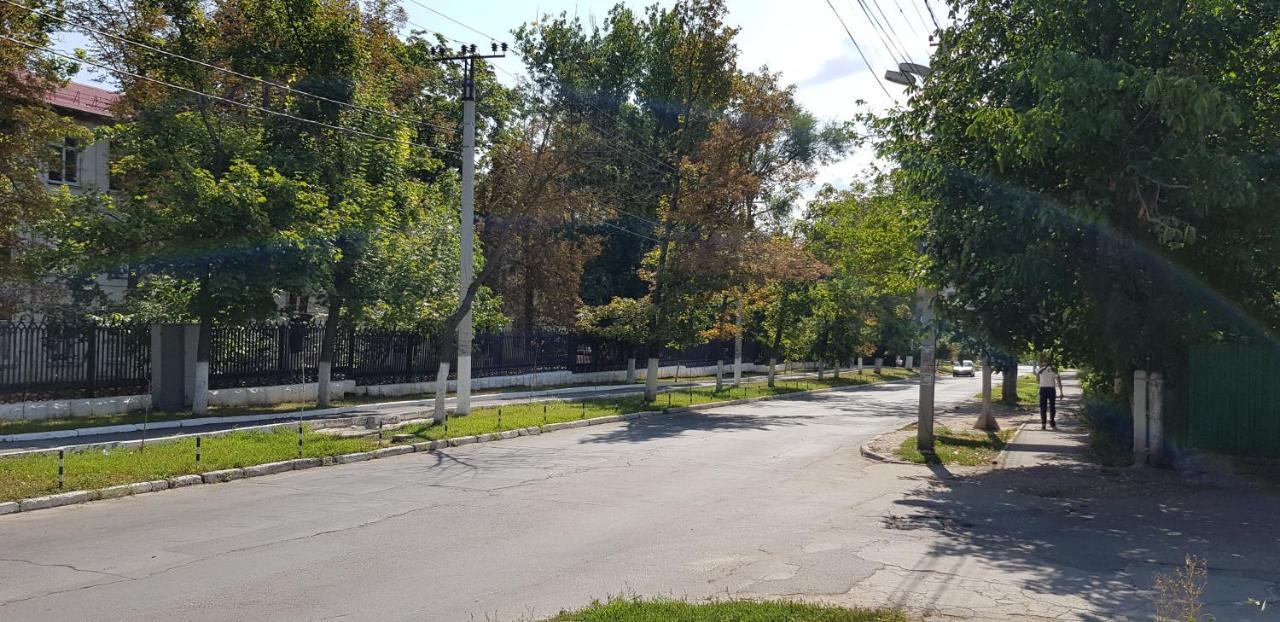 Vitalie Chişinău Esterno foto